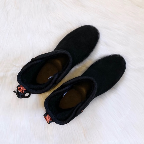 UGG Women’s Classic Boom Ankle Boot In Black - Picture 3 of 9